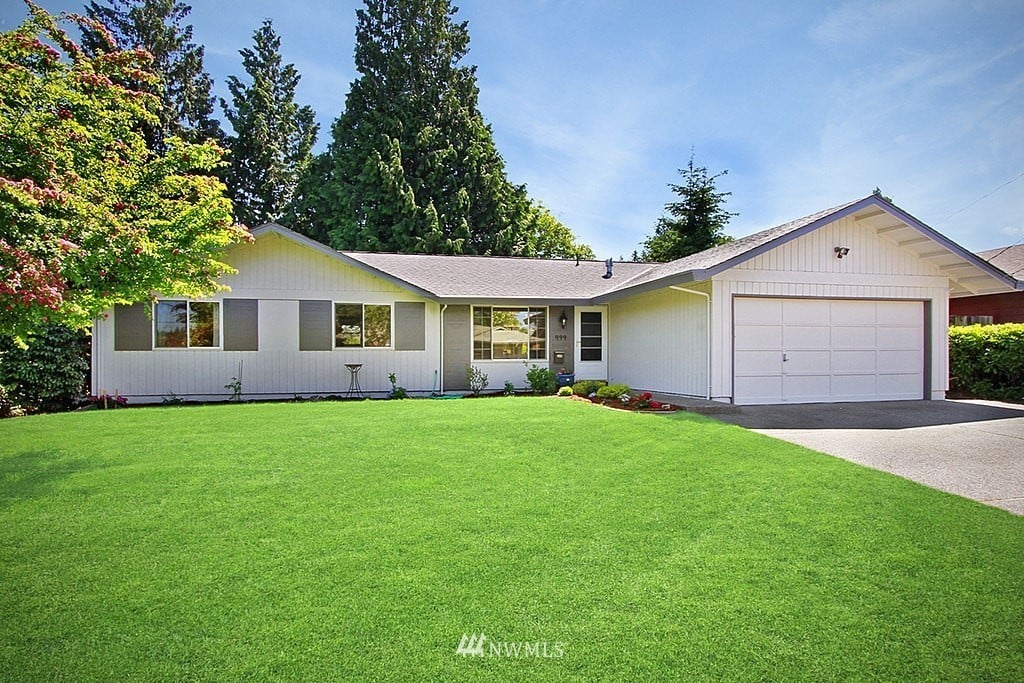 999 Tacoma Ave NE