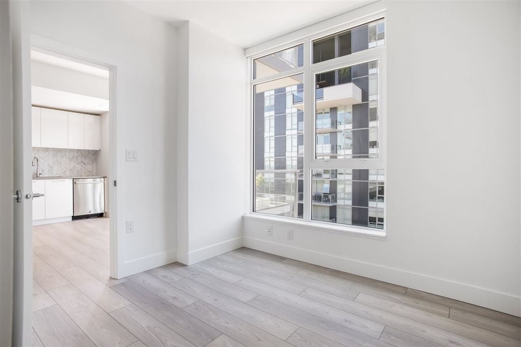 3581 E Kent Ave N, #608