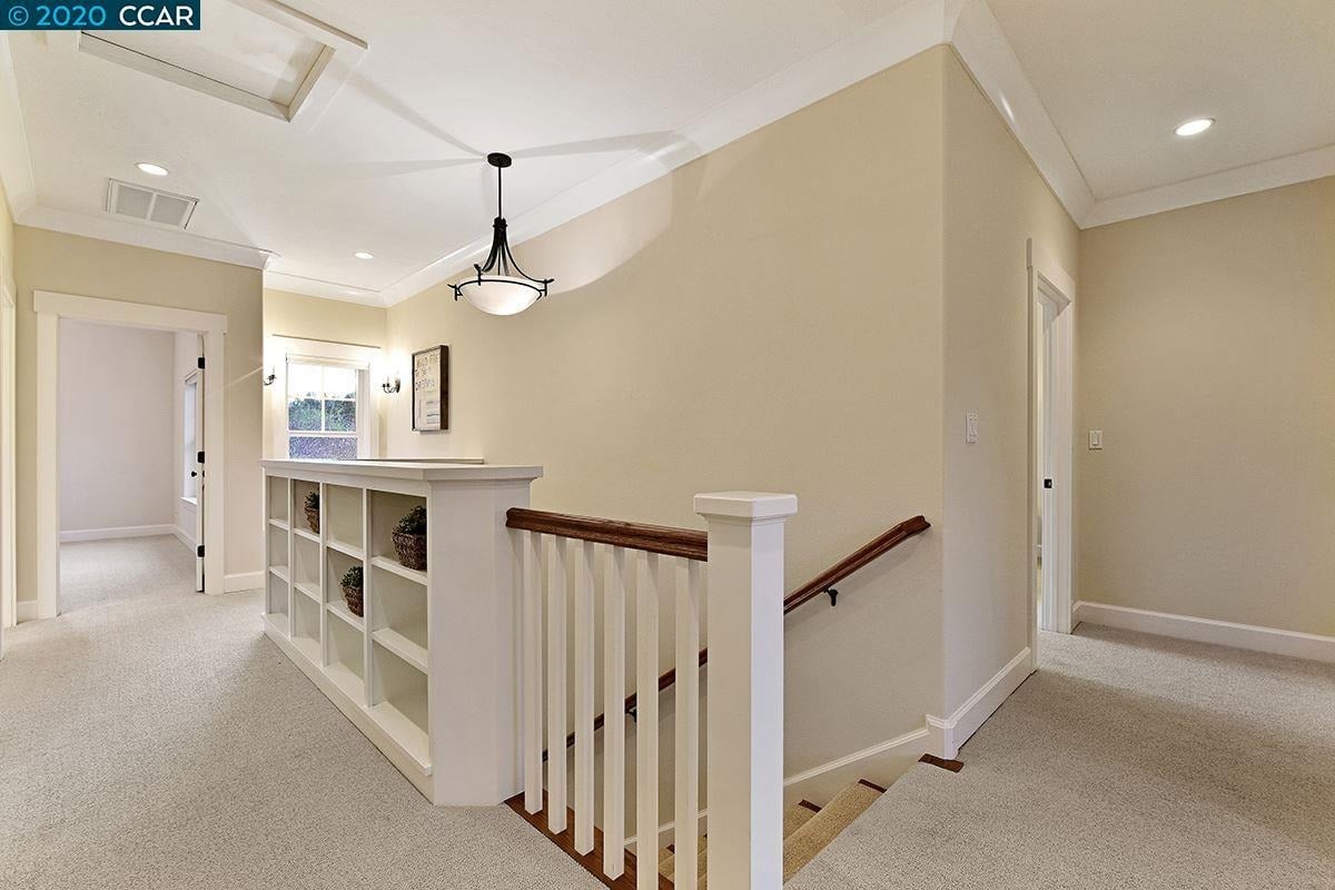 2880 Kinney Dr