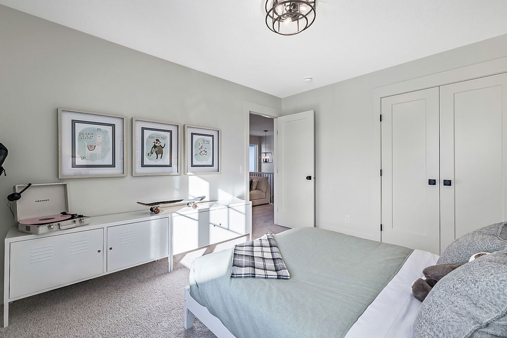 190 Annette Landing NW