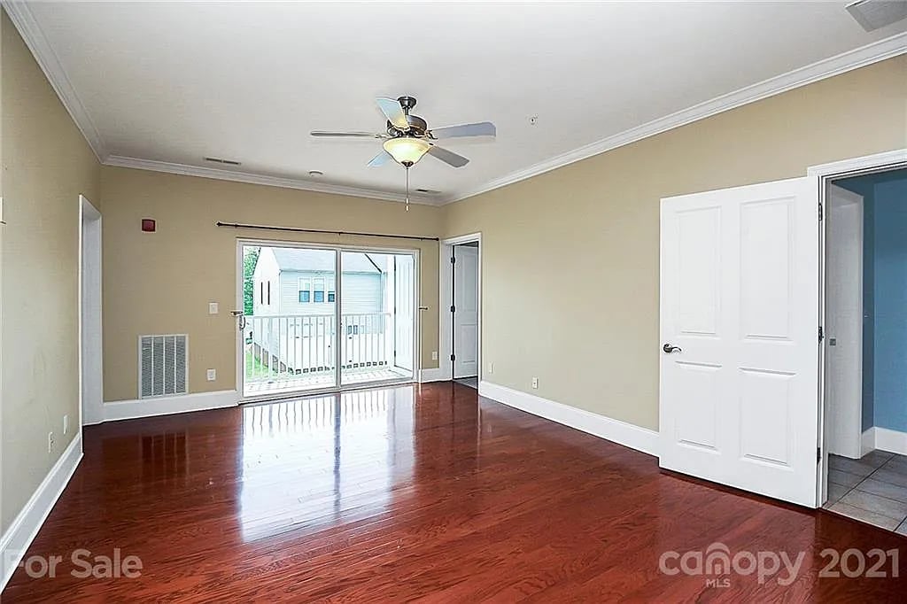 6605 Central Pacific Ave #203B