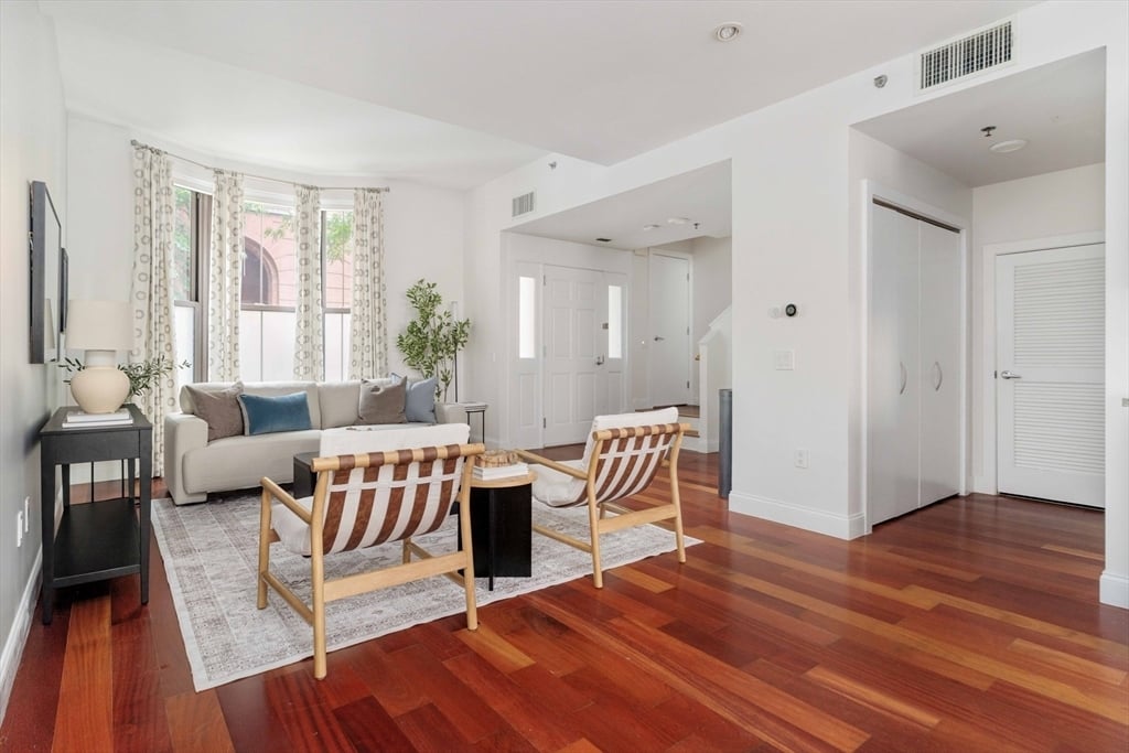 28 2nd St #28