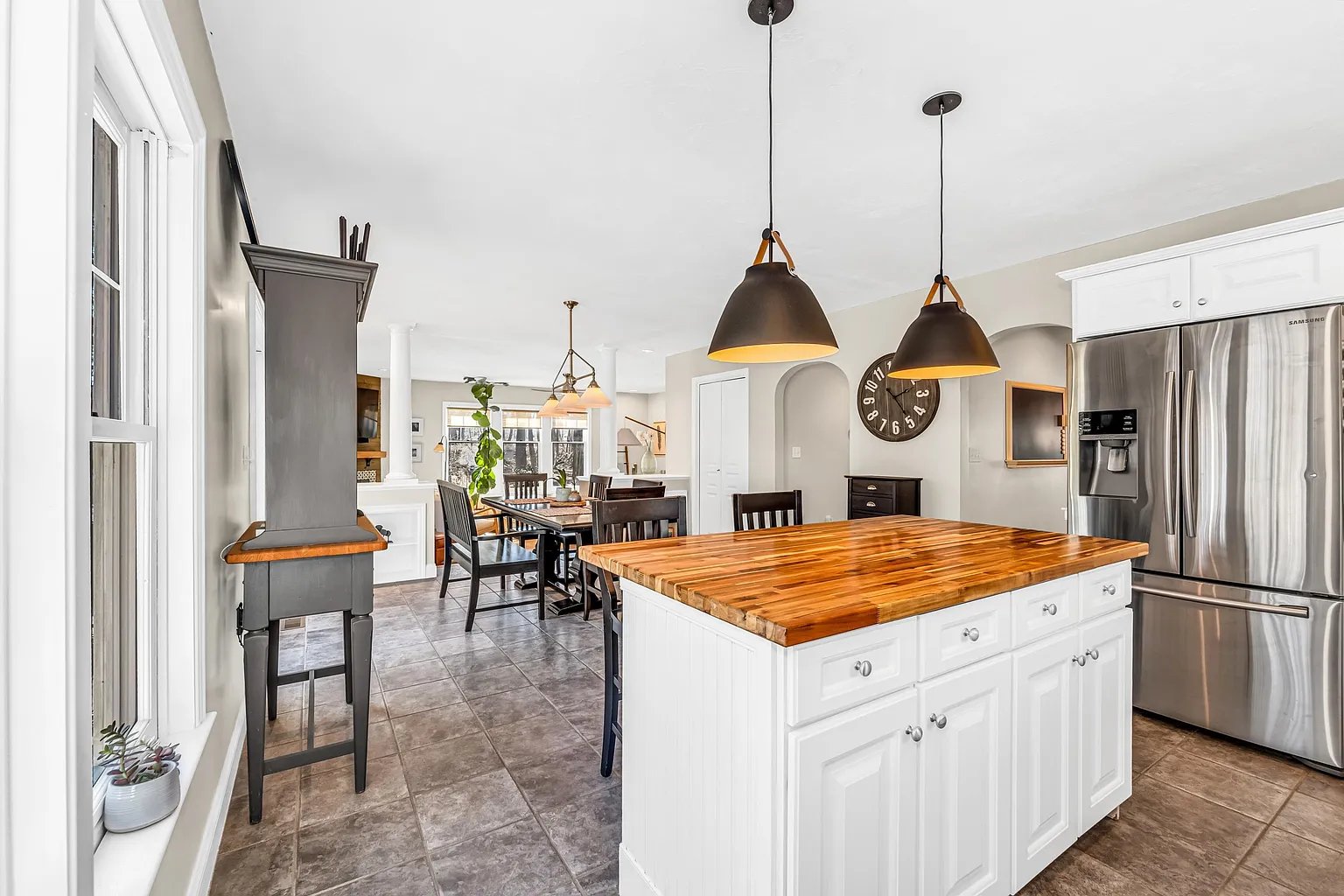 5 Squamscott Cir