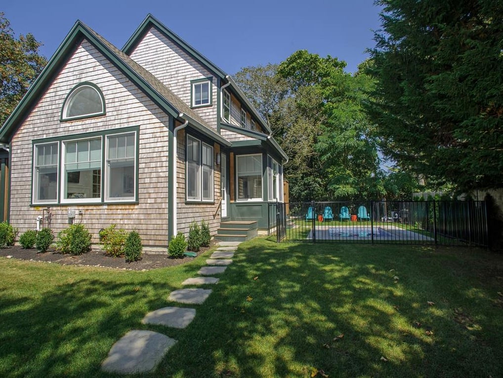 33 Pine St