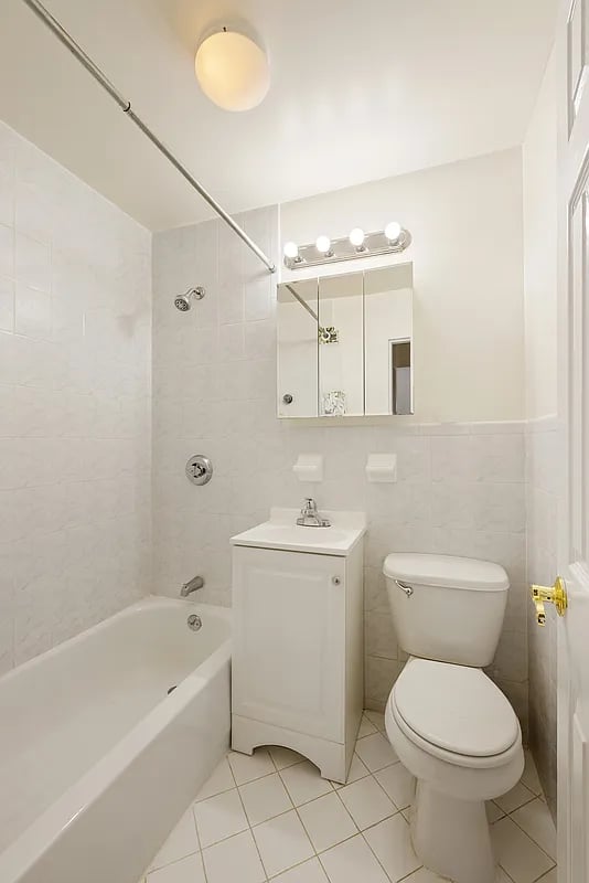 37 West 71st Street