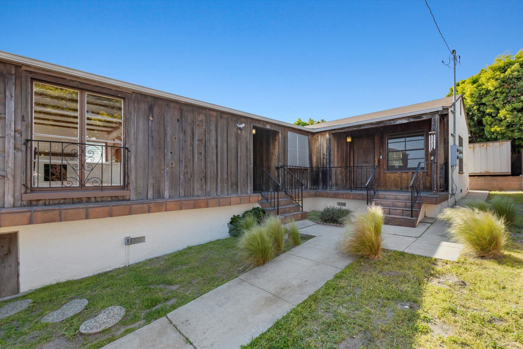 711 Pier Ave, Ocean Park