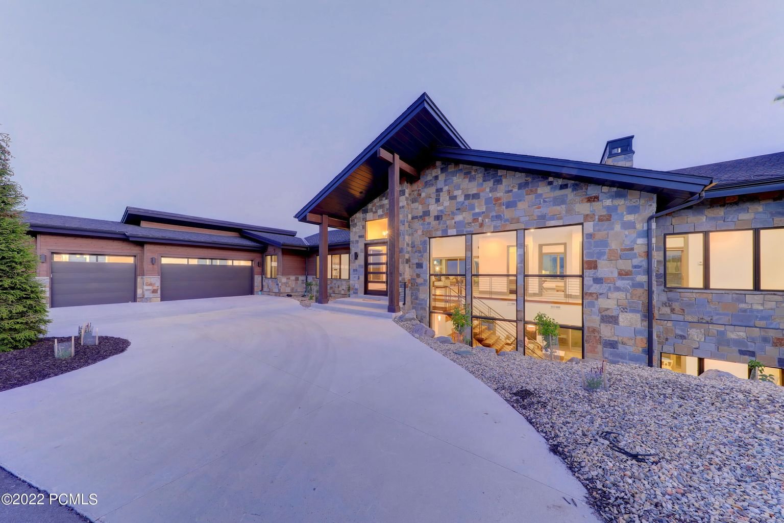 839 W Moose Hill Rd