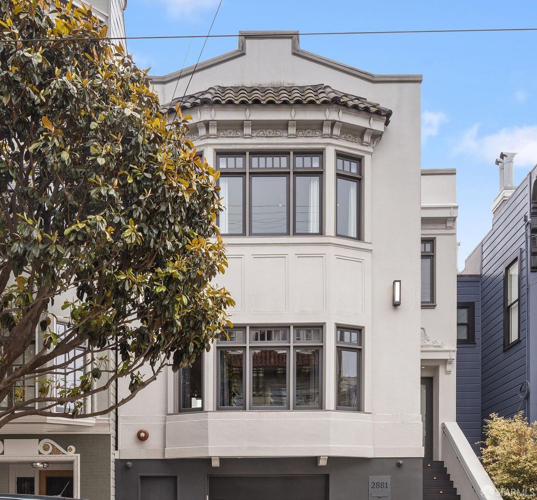 2881 Jackson Street