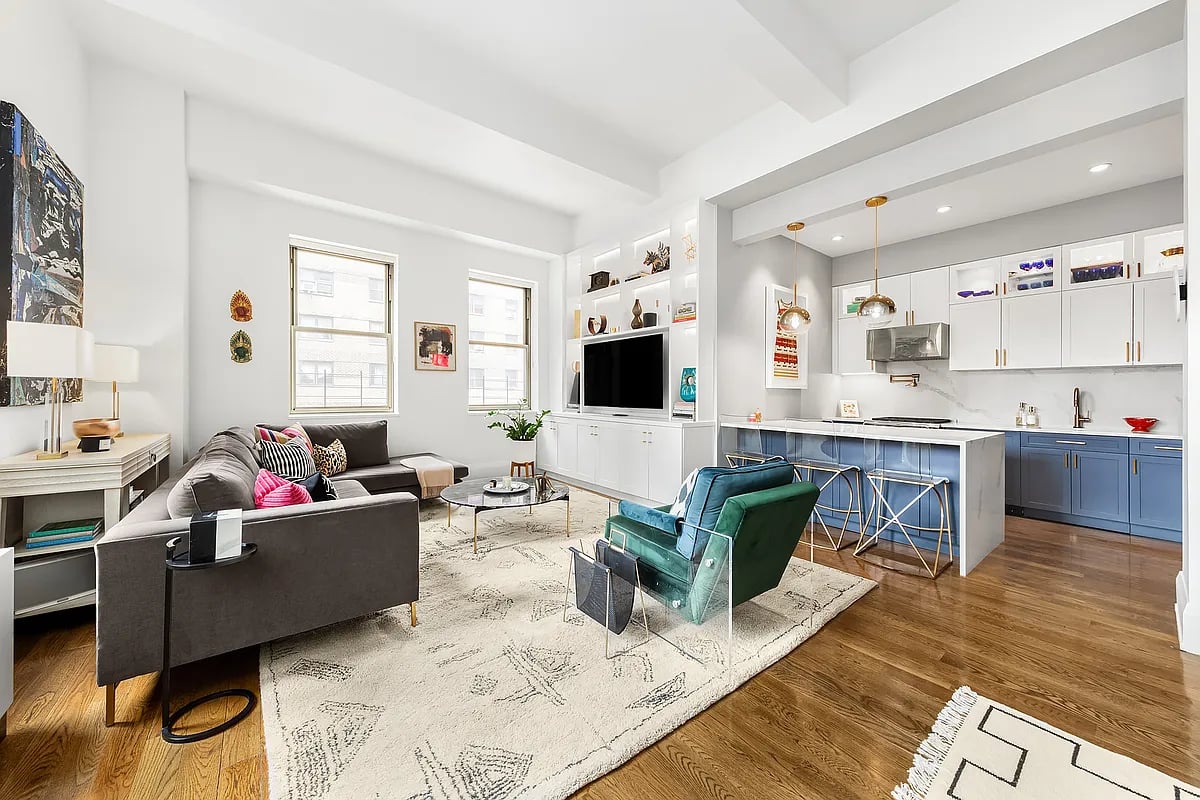 263 9th Ave, #7D