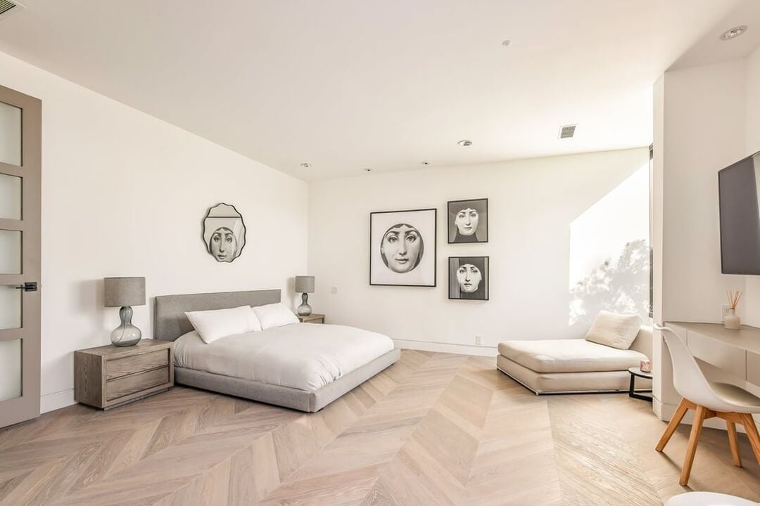 Monarch Crest, Sierra Mar Pl, 90069