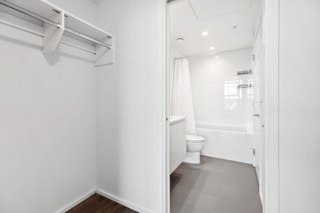 3809 Evergreen Pl, #2702