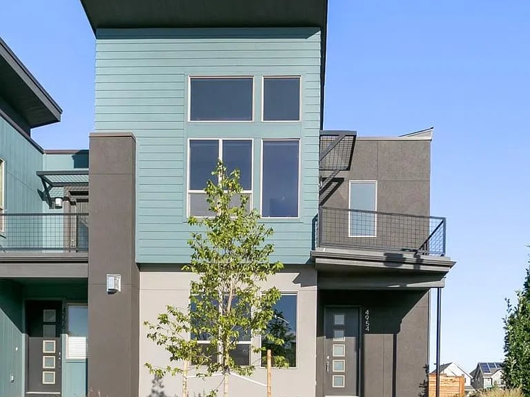 4954 Valentia Ct