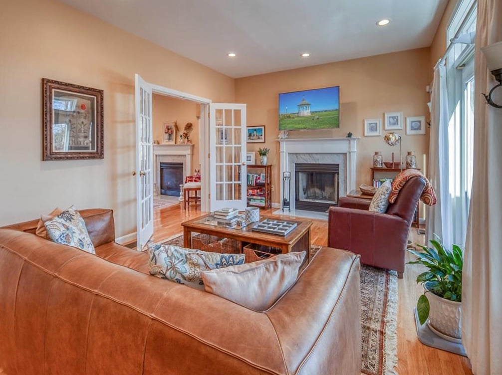 6 Fresh Pond Rd