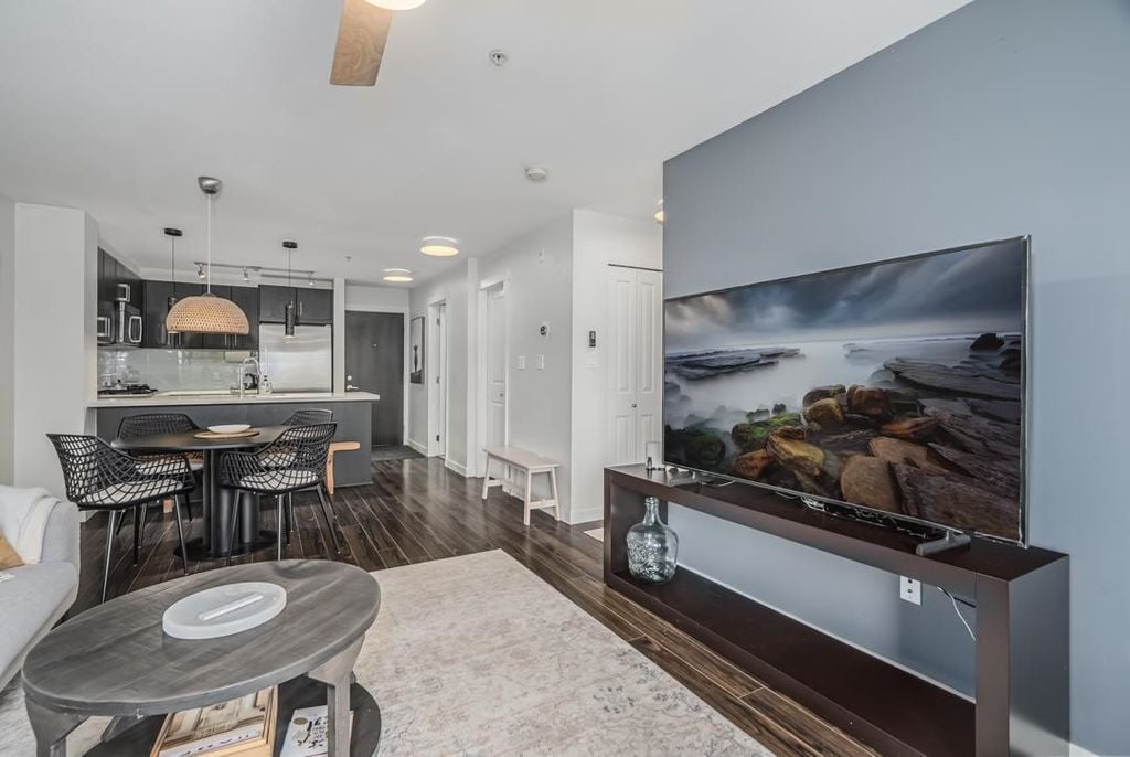 3133 Riverwalk Ave, #318