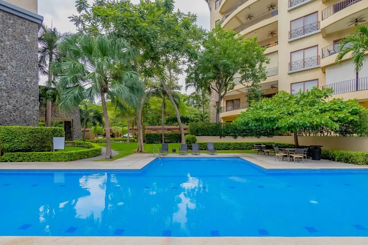 Ground Level Condo with a Yard