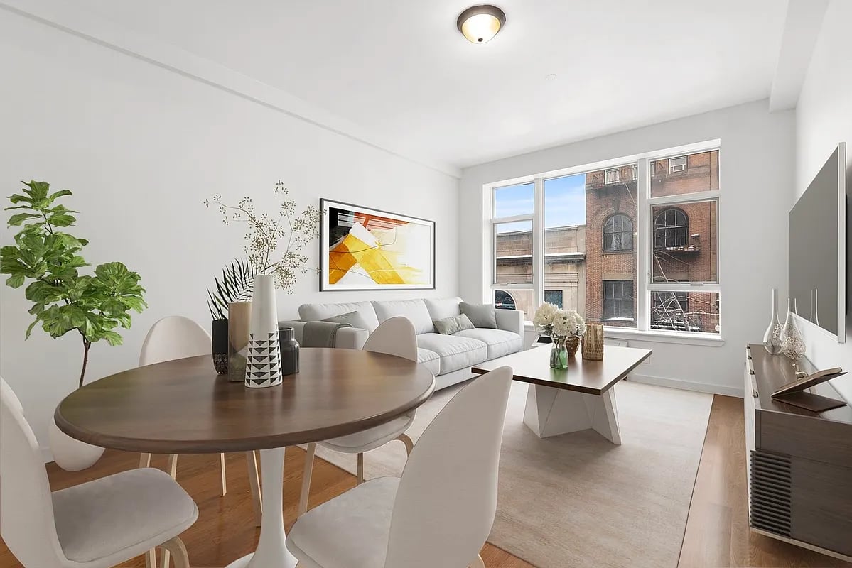 226 15th Street Unit: 2E