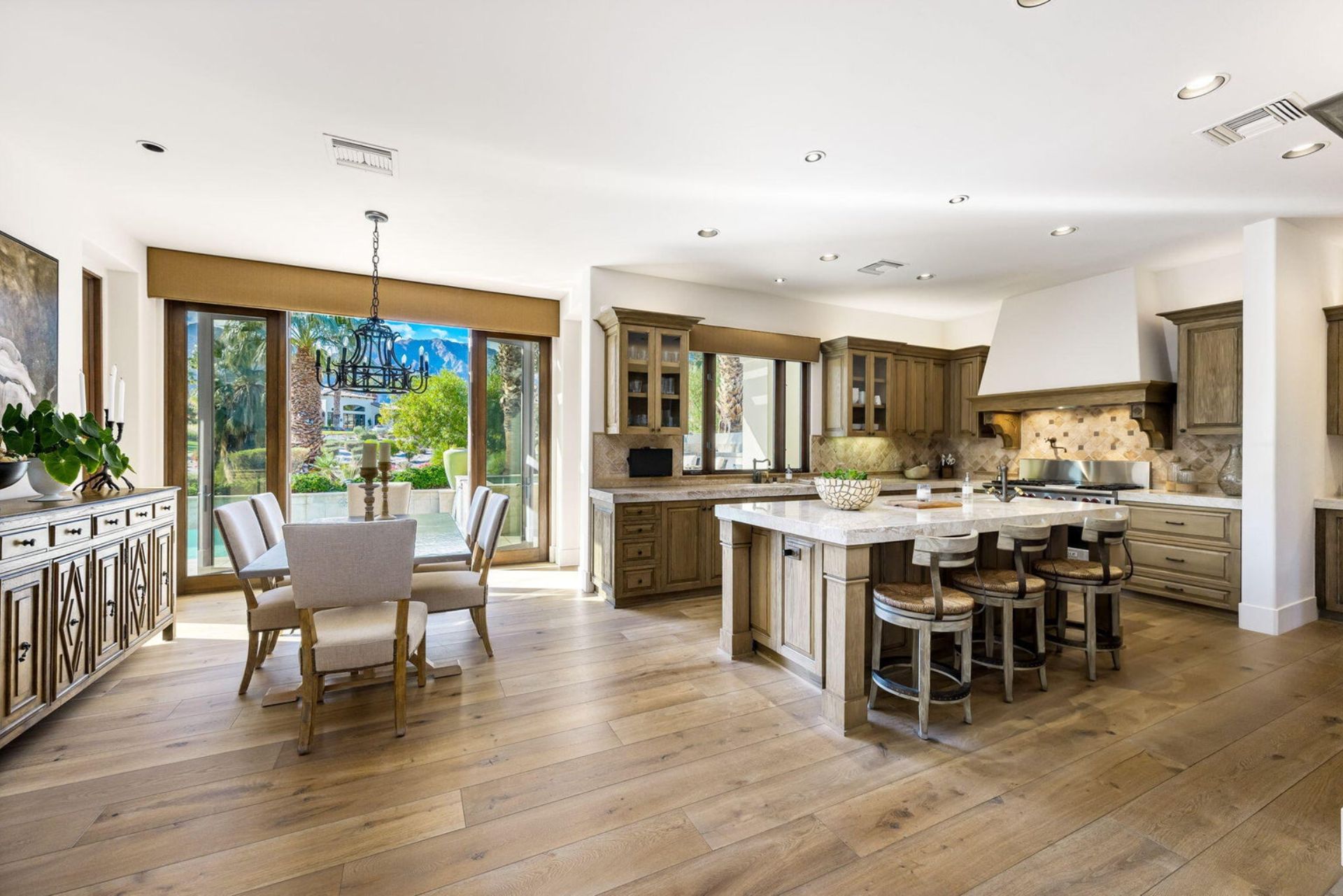 52705 Claret Cove