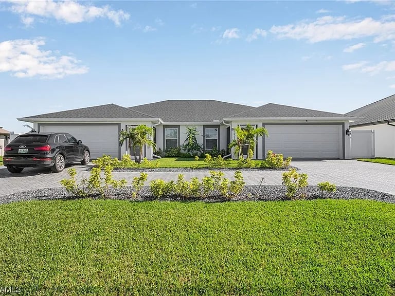 3511-3513 SW 17th PL