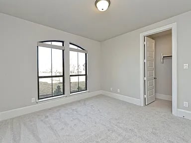 18005 Crofton Cv