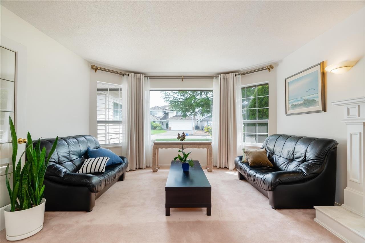 9311 Arrowsmith Dr