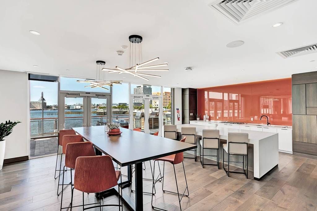 Slip65 Residence 209