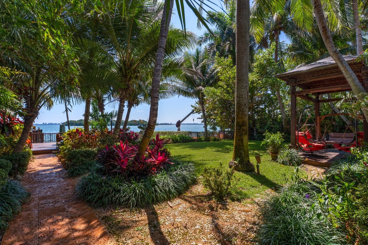  Morningside Waterfront Estate