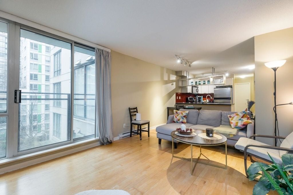 1082 Seymour St, #511