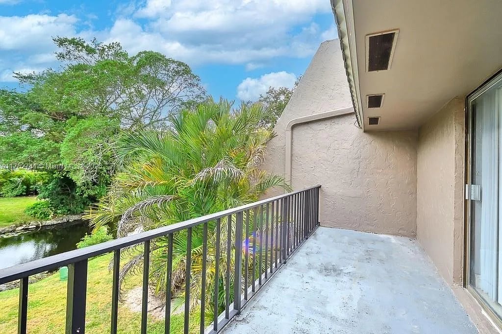 9050 NW 28th St Apt 114