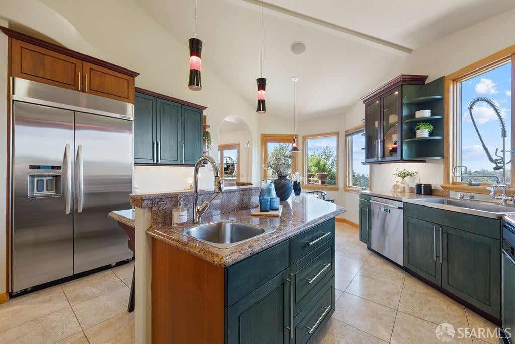 8727 Skyline Boulevard