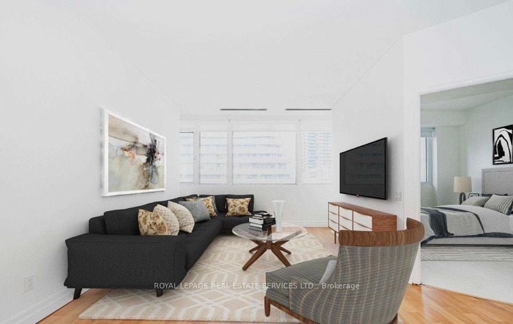 555 Yonge St 502