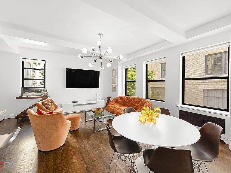 23 E 74th St APT 5G