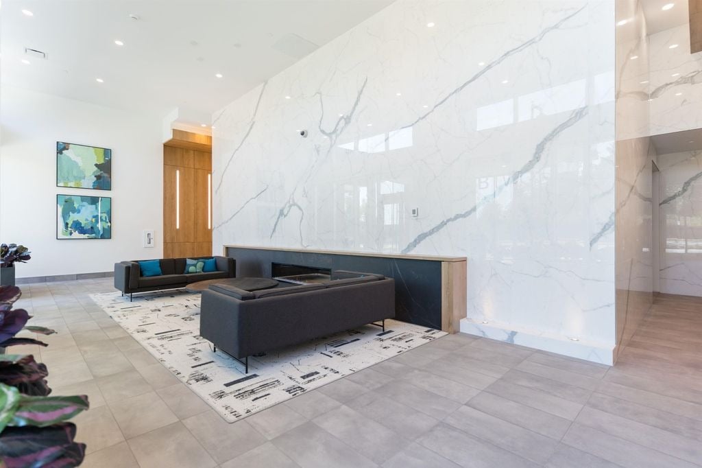 13655 Fraser Hwy, #1811