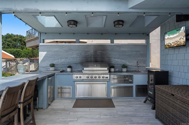 2122 Del Mar Heights Road