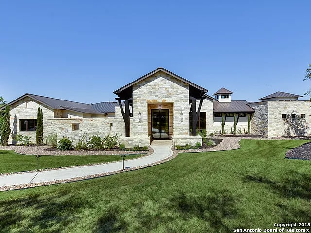 102 Winding Ln San Antonio