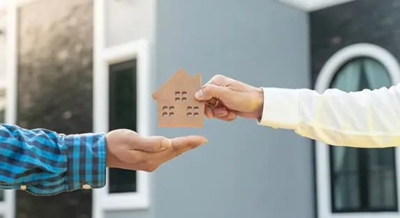 买房看感觉，还是看数据？