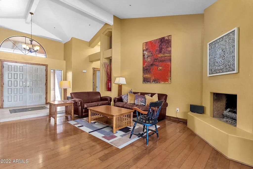 10985 E Palomino Rd