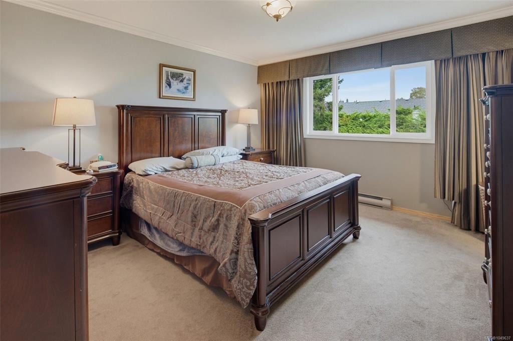 2056 Skyline Cres