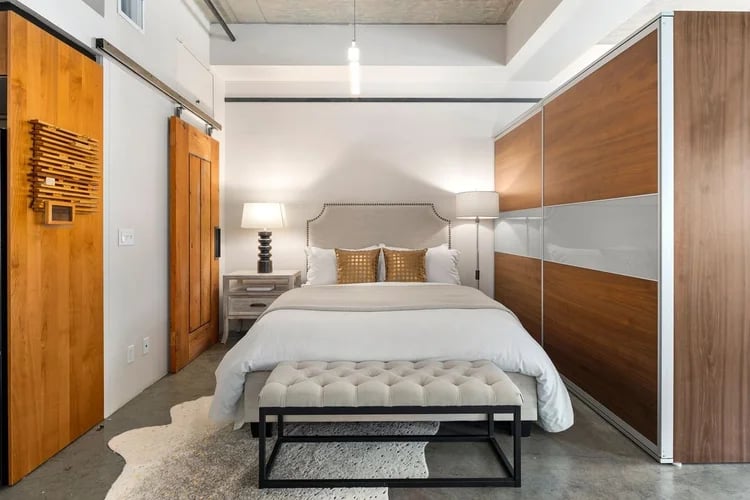 2717 Western Avenue #102