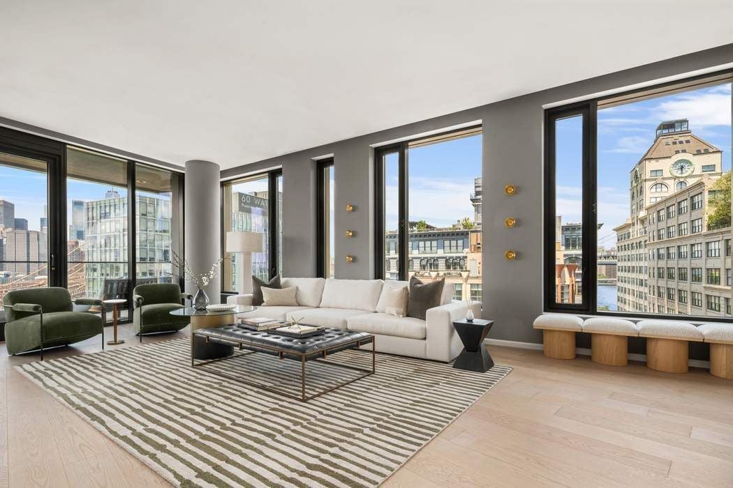 30 Front Strreet 15A