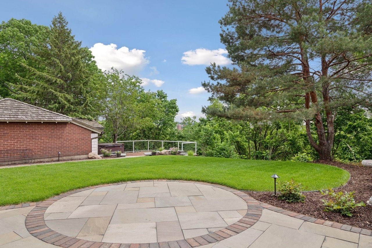 712 Linwood Ave