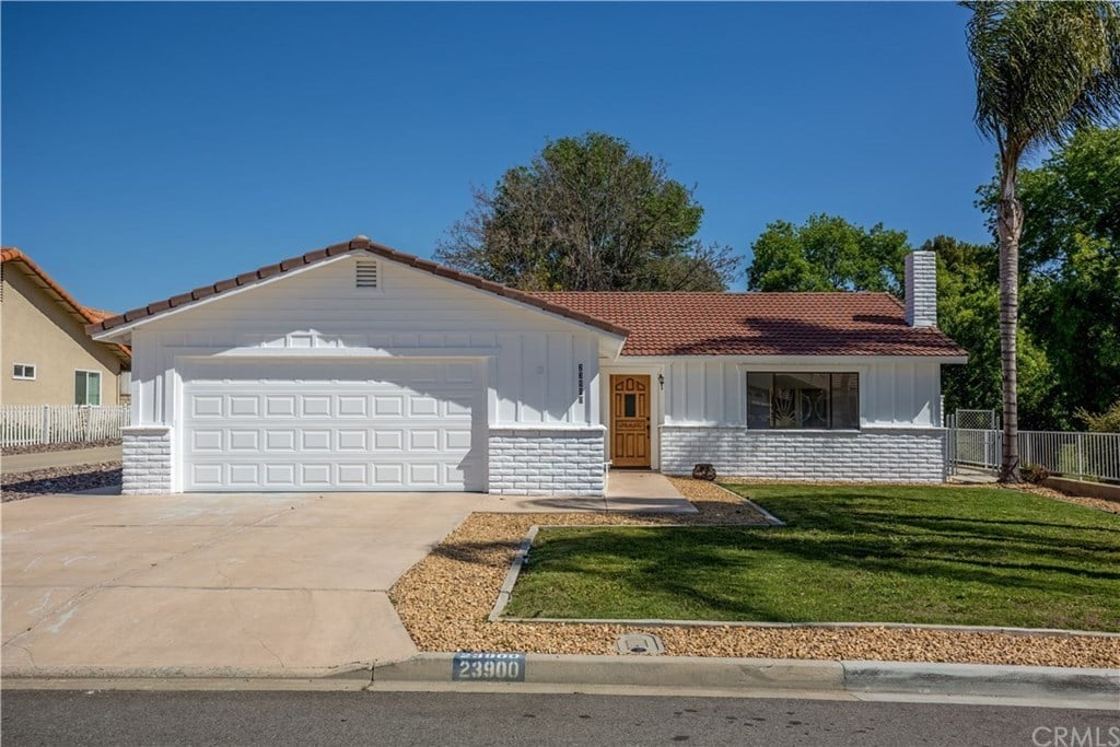 23900 Outrigger Dr