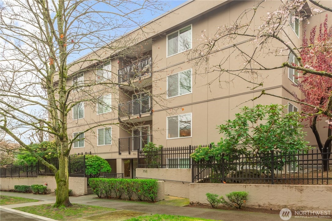 701 17th Avenue #207