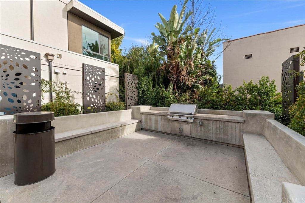 118 S Avenue 50, Unit 203