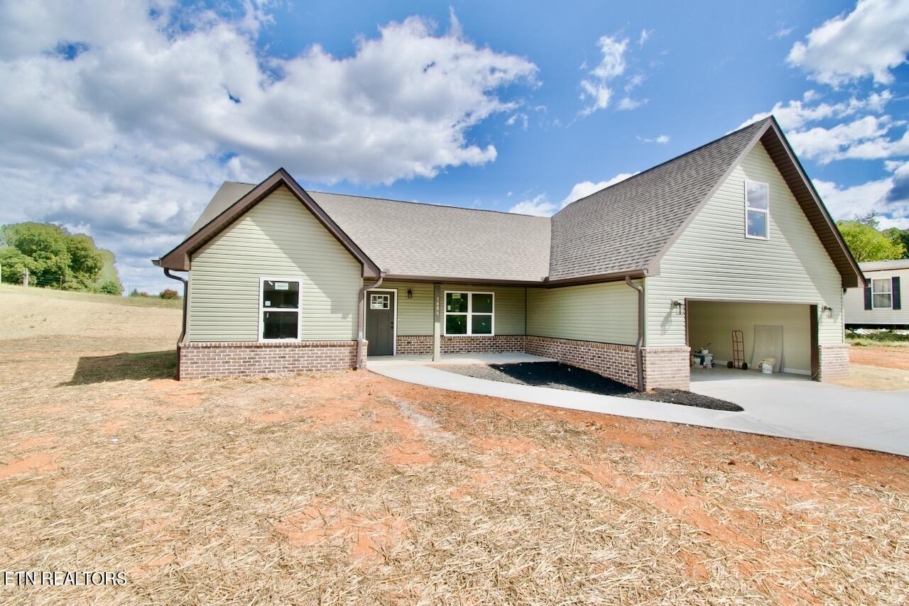 1486 E Brown School Rd