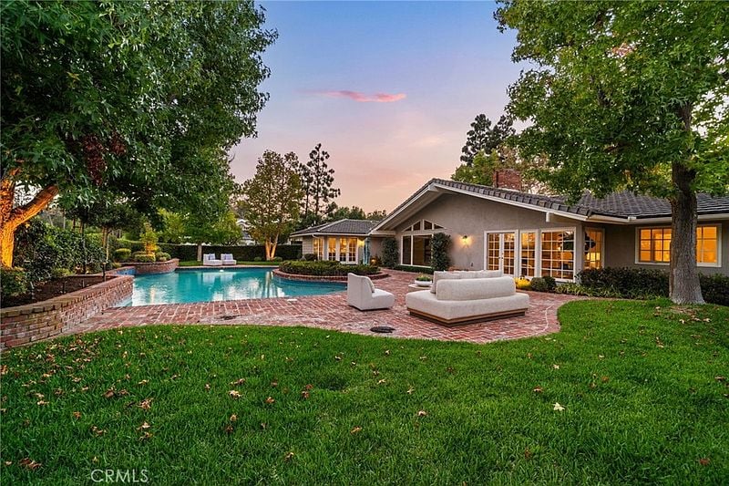 10982 Bent Tree Rd, Santa Ana, CA 92705