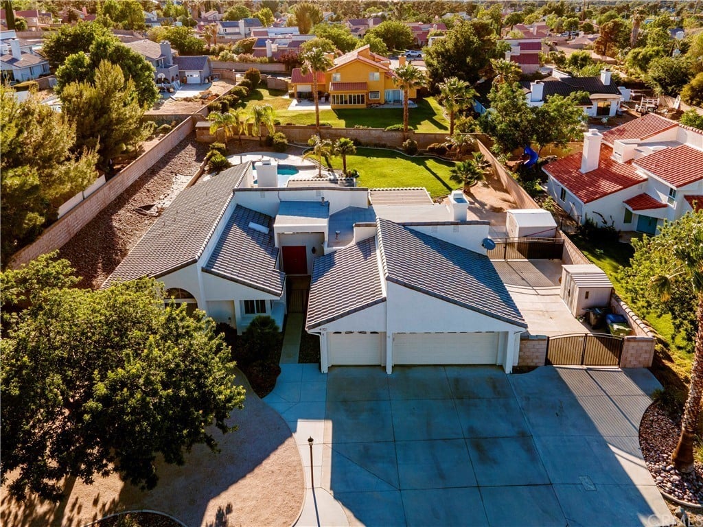 41101 Oakview Ln