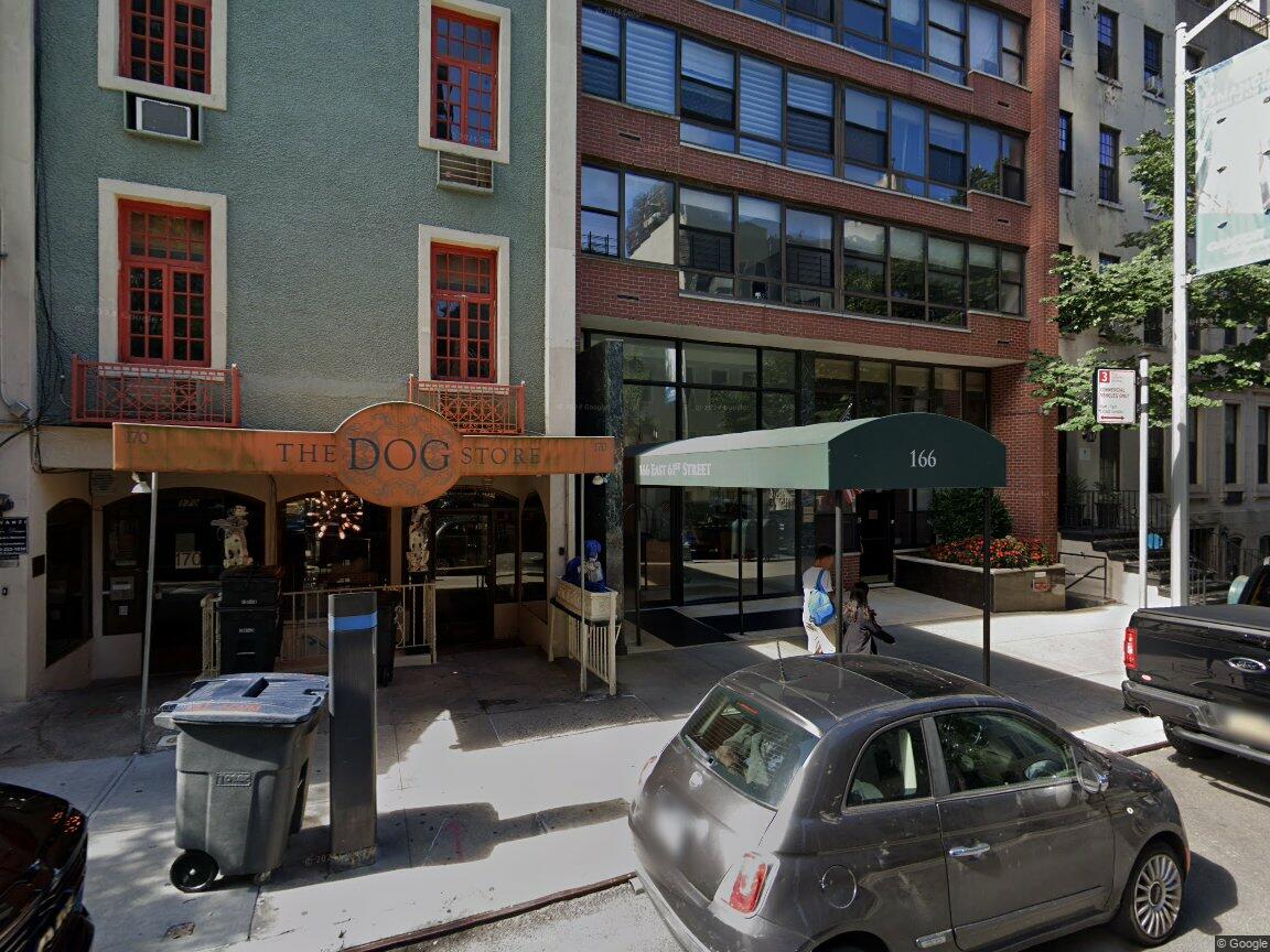 166 E 61st St APT: 11M