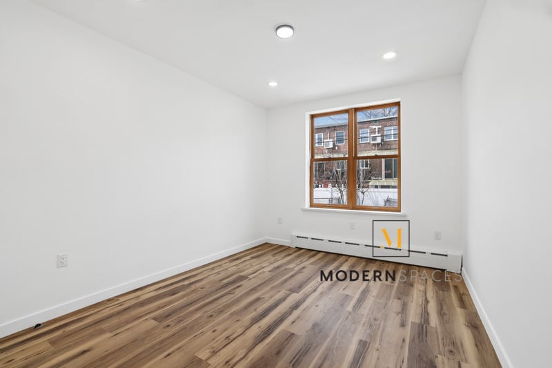 2722 E 26th Street, 1