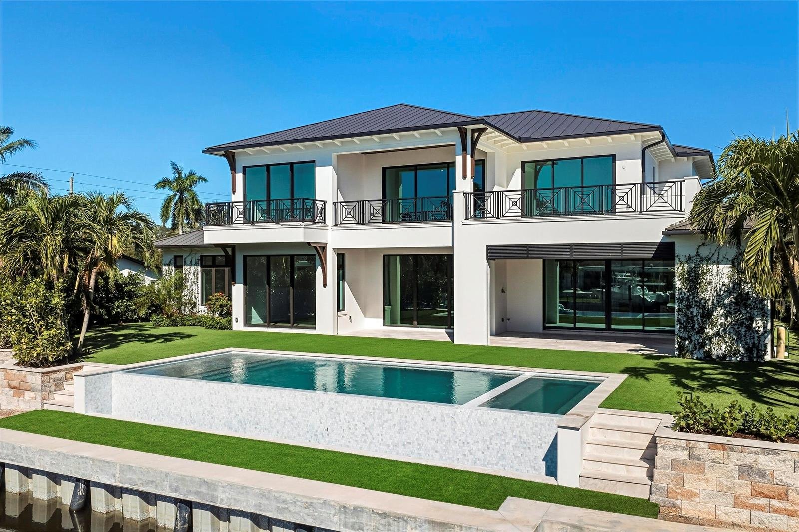 2442 Bay Circle
