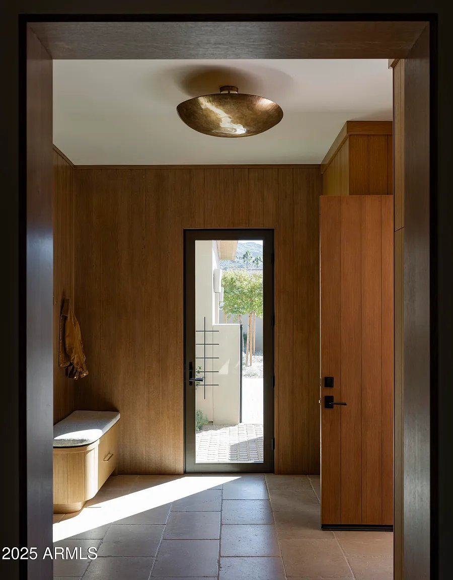 8631 N AVENIDA DEL SOL